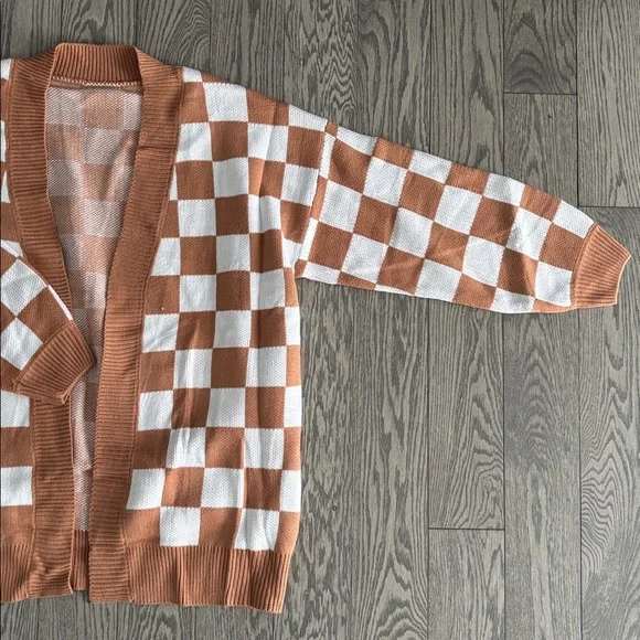 NEW Cardigan🌟 - Picture 3 of 5